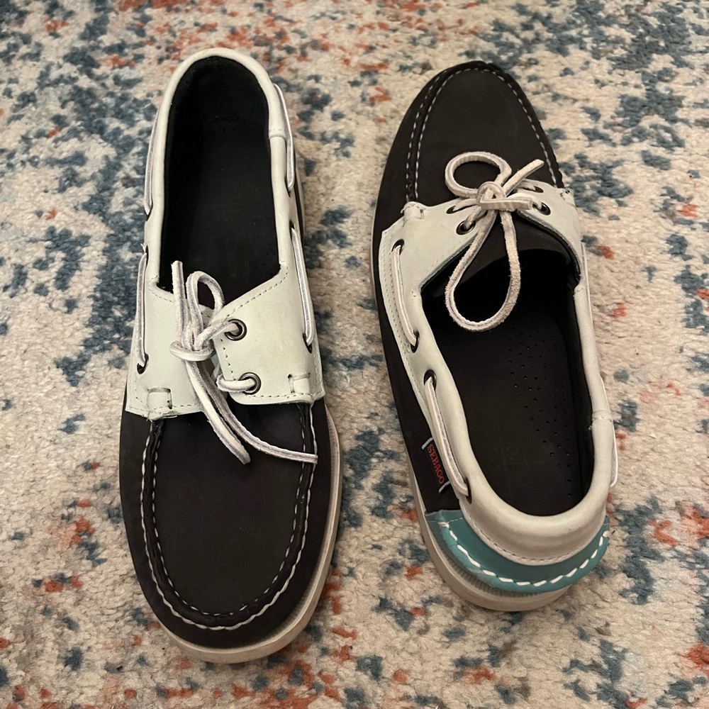 Sebago Docksides boat shoes sz 9.5
